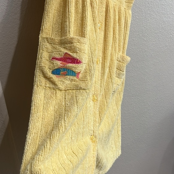 Yellow V-Neck Short Sleeve Robe - Picture 7 of 9